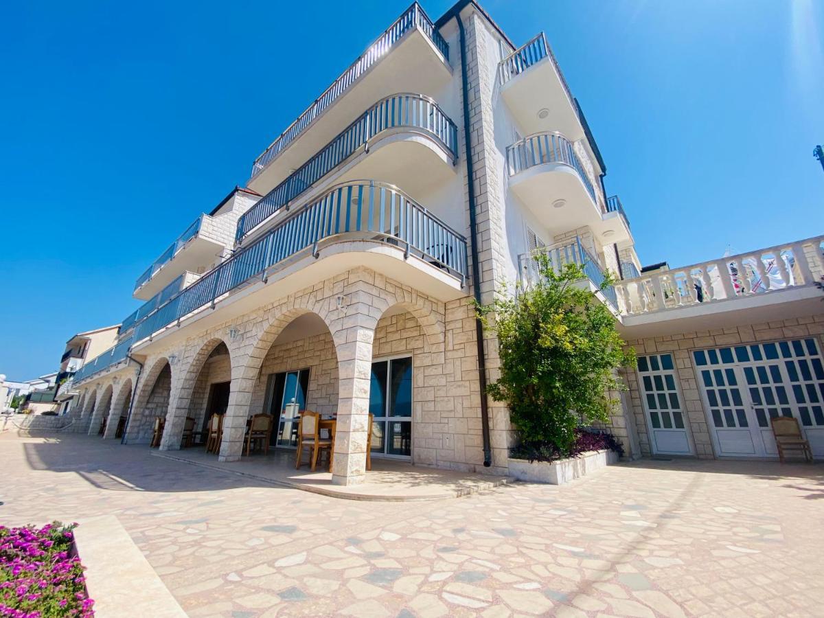 Hotel Buenavista Beach House Trogir Mastrinka Buitenkant foto