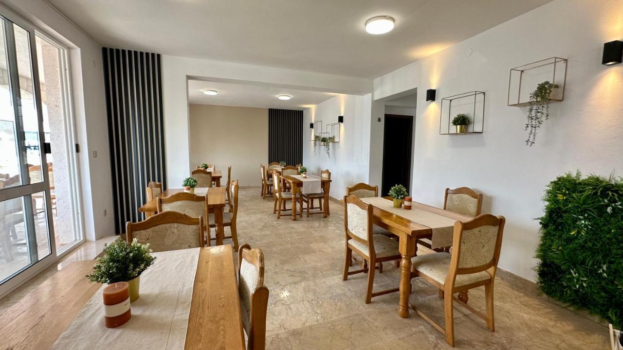 Hotel Buenavista Beach House Trogir Mastrinka Buitenkant foto